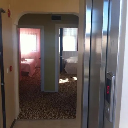 Tuzla Ani Hotel 2*